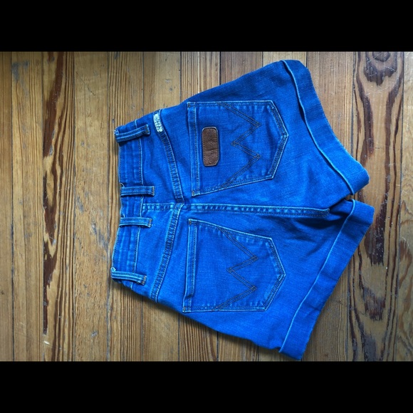 Wrangler Shorts - Picture 4 of 6
